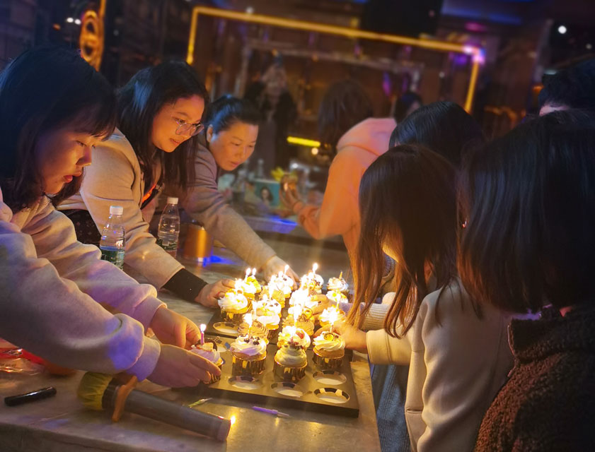 HIGH唱KTV！——百博官方网站防雷第一期员工生日会